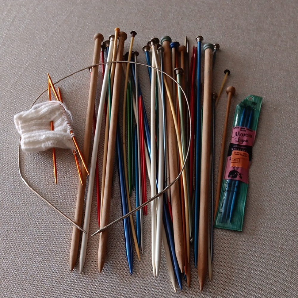 Assorted Knitting Needles Set